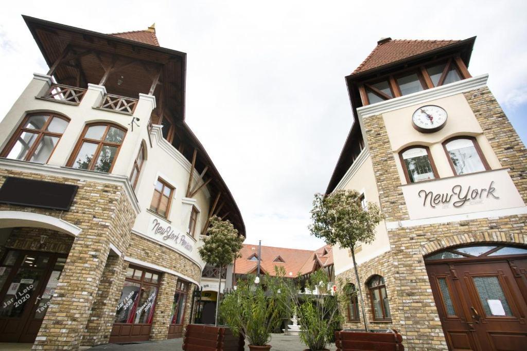 New York Pension Dunajská Streda Εξωτερικό φωτογραφία
